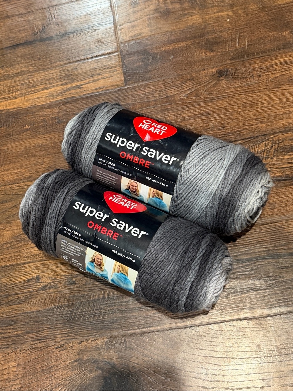 Super Saver Ombre Men's Gray Gradient Socks Knit Yarn